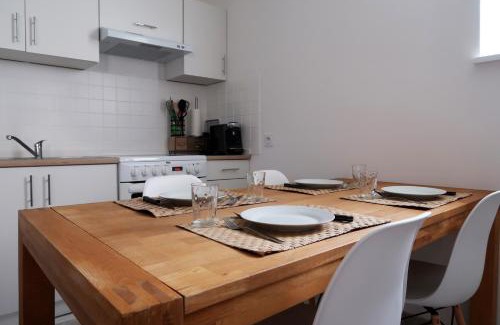 Clermont Apartment | Cozy Clermont Centre: Private Apartment for Families