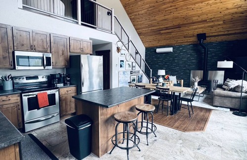 Rexford Cabin | Mountain View Cleveland Cabin with Lake Access & Pet-Friendly