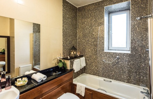 Westport Hotel | Exceptional Clew Bay Hotel: Pool, Restaurant & Family Friendly