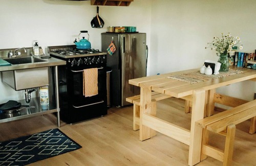 Lachine Cabin | Clewley's Nest - Minimalist cabin in the woods