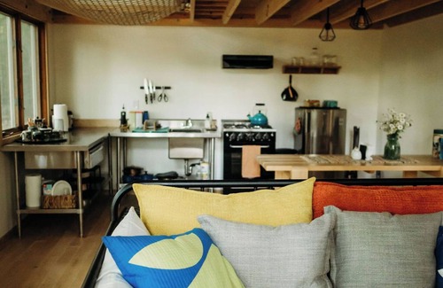 Lachine Cabin | Clewley's Nest - Minimalist cabin in the woods