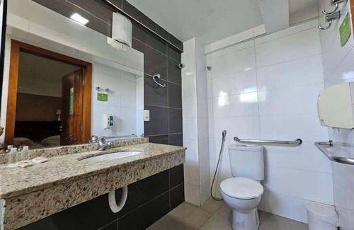 Foz do Iguacu City Centre Hotel | Discover CLH Suítes Foz do Iguaçu with Pool & Spa