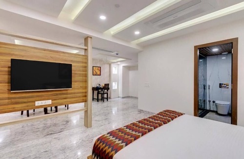 Sindhi Camp Hotel | Discover Click Collection Jaipur: Family-Friendly Comfort