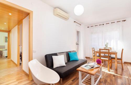 El Port Apartment | Family-Friendly Click&Flat Fira Gran Via with Great Reviews