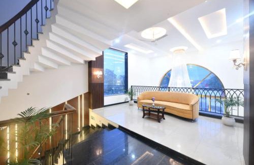 Faizabad Hotel | Discover Comfort at Click Hotel Narayana with Dining & Family Fun