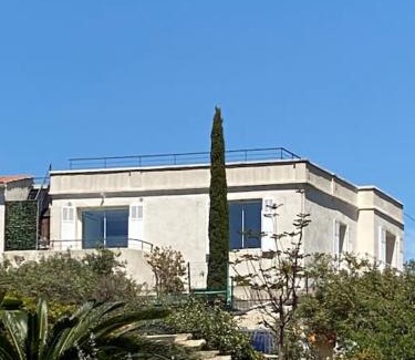 Cassis Villa | Discover Oceanfront Bliss at The Secret Provence Gem