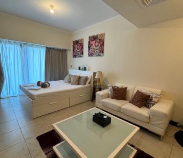 Jumeirah Lake Towers Apartment | Relax at The One Studios: JLT Lake View Apartments