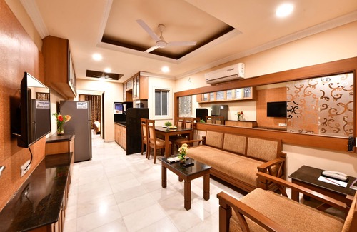 Vadodara Apartment | Discover White House Residency Vadodara with Pool & More