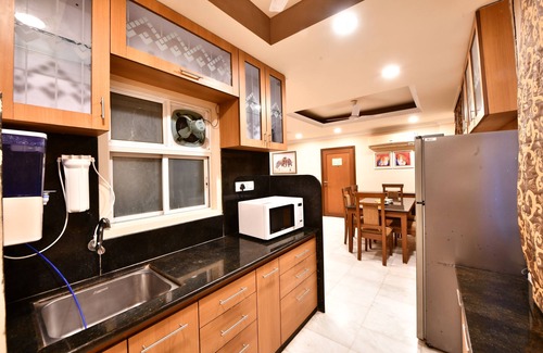 Vadodara Apartment | Discover White House Residency Vadodara with Pool & More