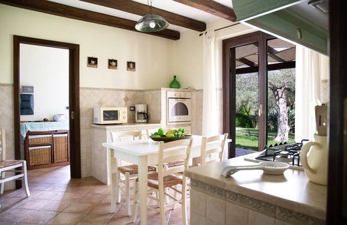 Alghero Villa | Experience Villa Luna in Alghero: Infinity Pool & Gardens