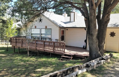 Ruidoso Downs House | Cliff Cabin: Nice Level Entry, Single Level Cabin, Front and Back Decks, Close to Town