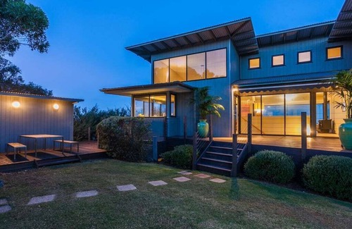 Fairhaven House | Oceanfront Bliss at Cliff Edge ID - FH092 with Top Amenities