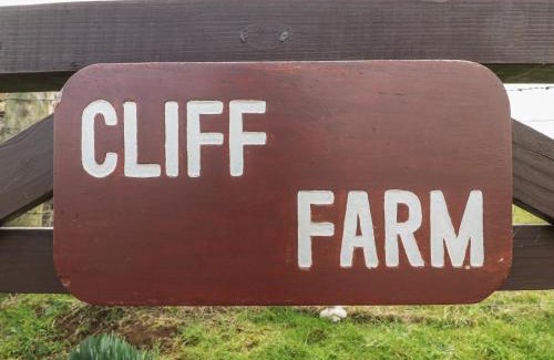 Bridport House | Pet-Friendly Cliff Farm No 2 Cottage with Great Reviews!