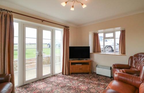 Bridport House | Pet-Friendly Cliff Farm No 2 Cottage with Great Reviews!