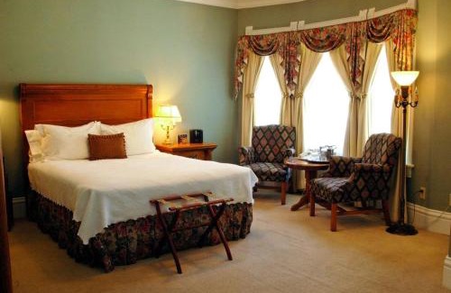 Manitou Springs Historic District Hotel | Experience Cliff House at Pikes Peak: Family-Friendly Retreat