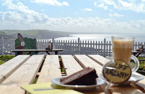 Aberystwyth Cottage | Discover a Unique Hotel by the Cliff Railway in Aberystwyth