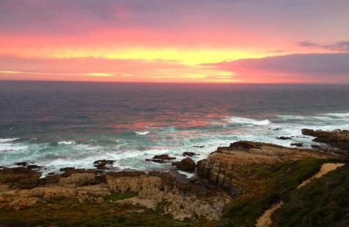 Gouritz House | Stylish Farmhouse On The Rocks - Guest Rated 9/10