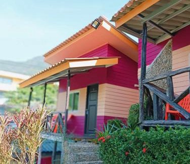 Ko Chang House | Oceanfront Cliff View Bungalows - Rated 8.6 by Guests