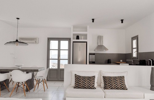Parikia Villa | Cliff Villa Paros: Panoramic Ocean Views & Shared Pool
