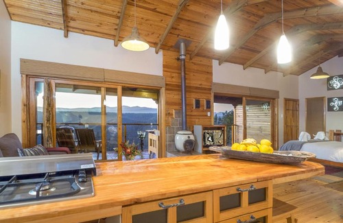 Rheenendal House | Exceptional Cliffhanger Cottages with Kitchen Amenities