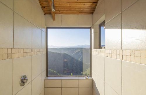 Rheenendal House | Exceptional Cliffhanger Cottages with Kitchen Amenities