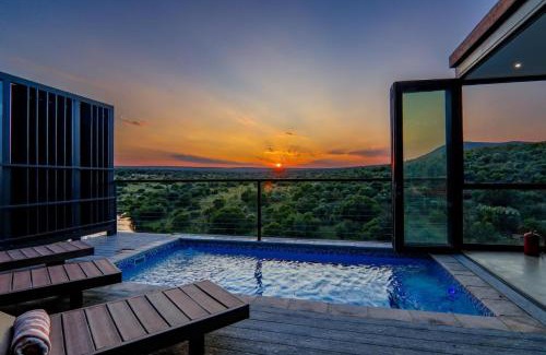 Bela-Bela Villa | Experience Cliffhanger Lodge with Pool & Family-Friendly Fun