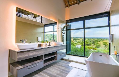 Bela-Bela Villa | Experience Cliffhanger Lodge with Pool & Family-Friendly Fun