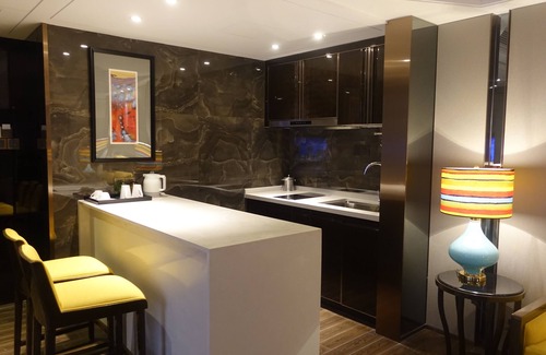 Yuexiu Apartment | Family-Friendly Clifford Suites with Breakfast Included