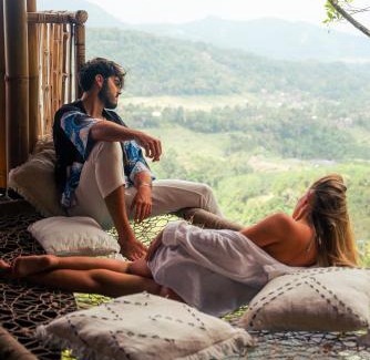 Rendang Villa | Exclusive Cliffside Bamboo Treehouse with Pool & View