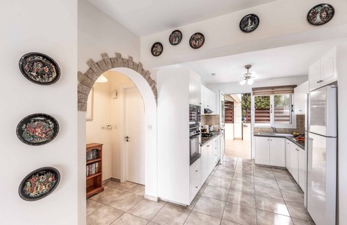 Tala Villa | Cliffside Villa - Ideal Three Bedroom Retreat with Pool