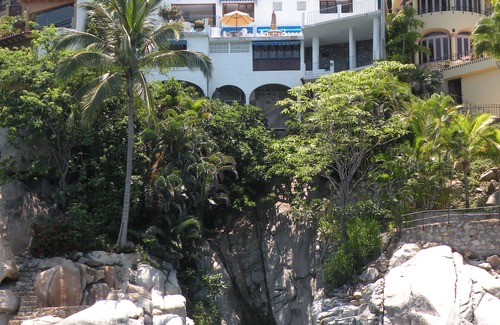 South Shore Hotel Area Villa | Oceanfront Cliffside Villa with Private Pool & 10/10 Rating