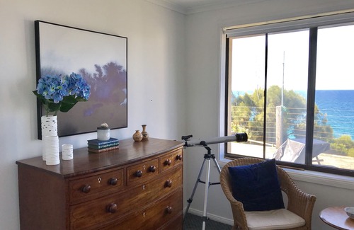 Potato Point House | Clifftop Beach House: Oceanfront Views & Whale Watching Awaits