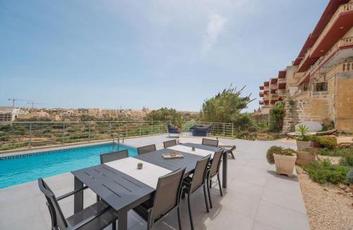 Xaghra Apartment | Oceanfront Clifftop Lodge with Pool and Pet-Friendly Stay