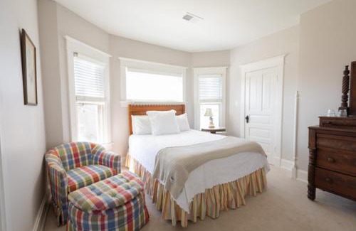 Natchez House | Experience Clifton House with Mississippi River Views
