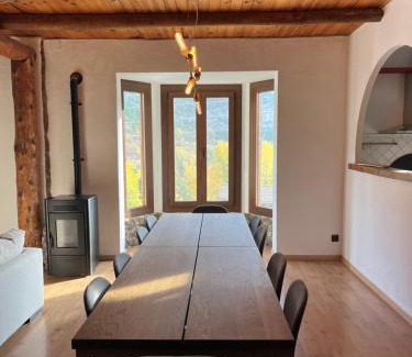 Figols i Alinya House | Explore Climb Catalunya Figols: Ideal for Family and Pets