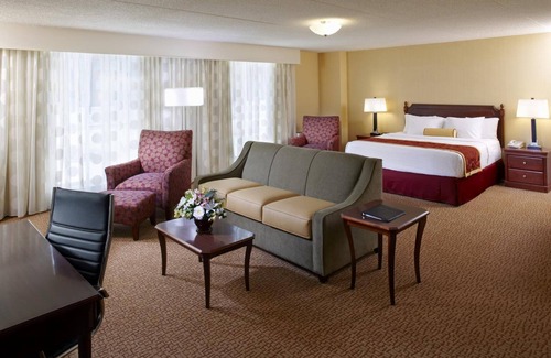 Tenafly Hotel | Comfortable Stays at Clinton Inn Hotel & Event Center