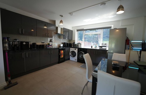 Taplow Cottage | Cliveden Stud Cottage w/HotTub near Cliveden Trust on Ex-Racing Horse Grounds