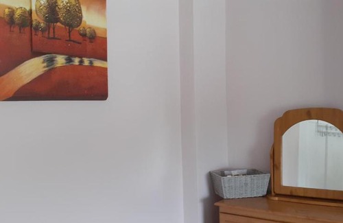 Fermoy House | Discover Clondulane: Guest Rated 9/10 for Your Stay