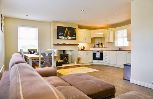 Newry Cottage | Pet-Friendly Clonlum Holiday Cottages with Breakfast & Kids