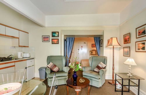 Lynmouth Cottage | Pet-Friendly Clooneavin Apartment 4 with Oceanfront Views