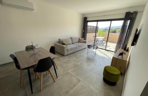 Lucciana House | Elegant CLOS ARIA NOVA: Rated 10/10 with Hot Tub & Breakfast