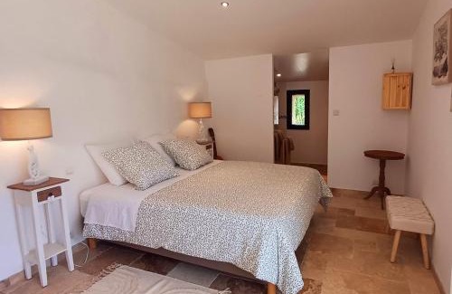 Terraube House | Relax at Chambre Oléa: Oceanfront Oasis with a Perfect Score