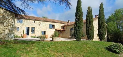 Terraube House | Experience Comfort at Clos Baroanni - Chambre La Volière
