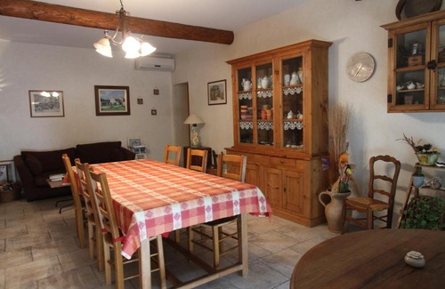 Molleges Bed & Breakfast | Oceanfront Escape at Clos de la Font with Pool Access