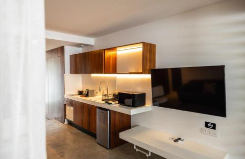Saint-Denis Apartment | Discover Clos de la Rivière: 4-Star Retreat with Spa & Pool