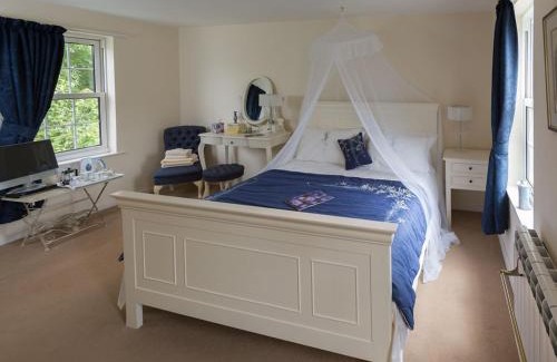 Sark House | Discover Clos De Vaul Creux - Pet Friendly & Family Oriented