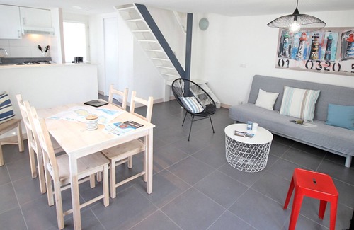 La Flotte House | Guest Rated: 9.8 at Clos des Flots, La Flotte - Oceanfront Retreat