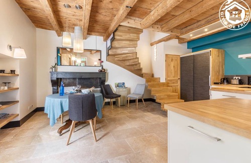 Brison-Saint-Innocent House | Experience Comfort at Clos DES Platanes - Lake View Escape