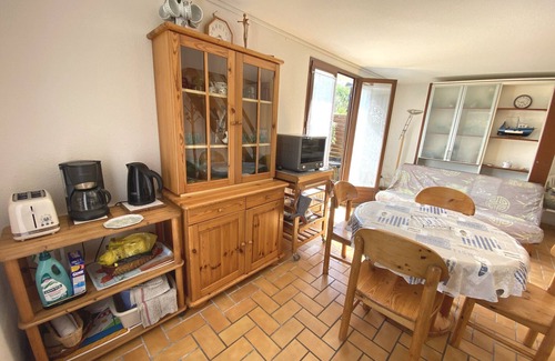 Erdeven House | Discover CLOS DUNES: Pool, Garden & Pet-Friendly Stay