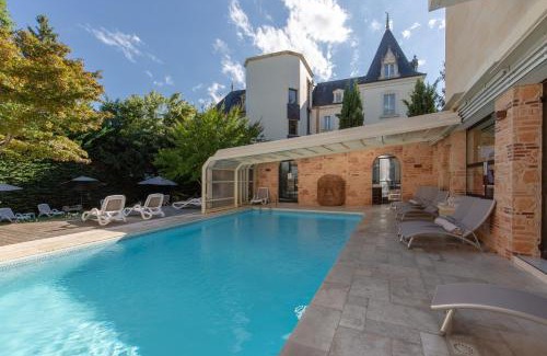 Sarlat-la-Caneda Hotel | Relax at Clos La Boëtie & Spa with Oceanfront Views